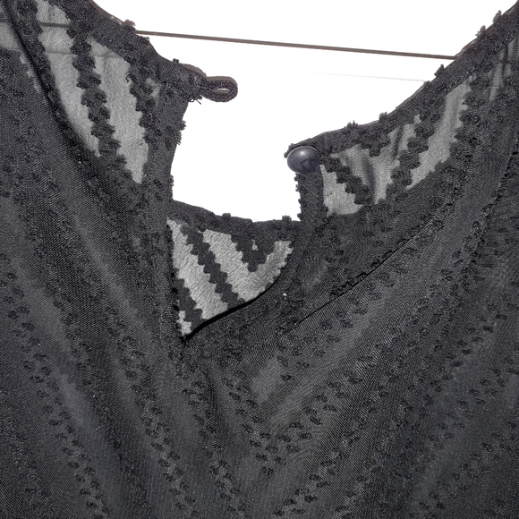 Clothes - Picture 3 of 5